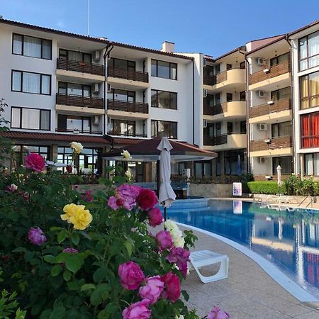 Summer Apartments In Complex Viyana Nessebar 外观 照片